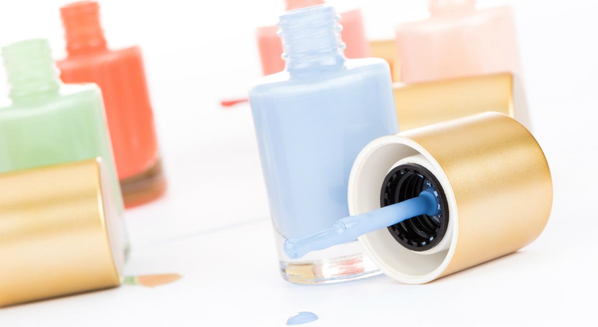 Helpful Steps In Removing Nail Polish From Carpet