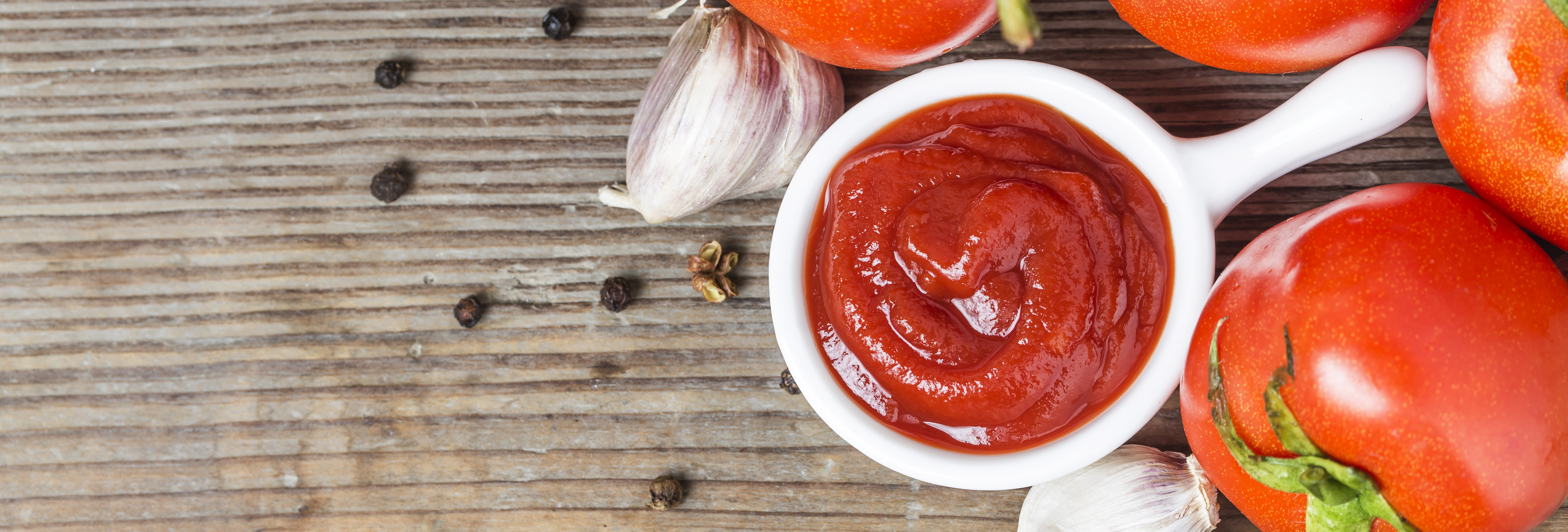 How to Remove Tomato Sauce from Carpet