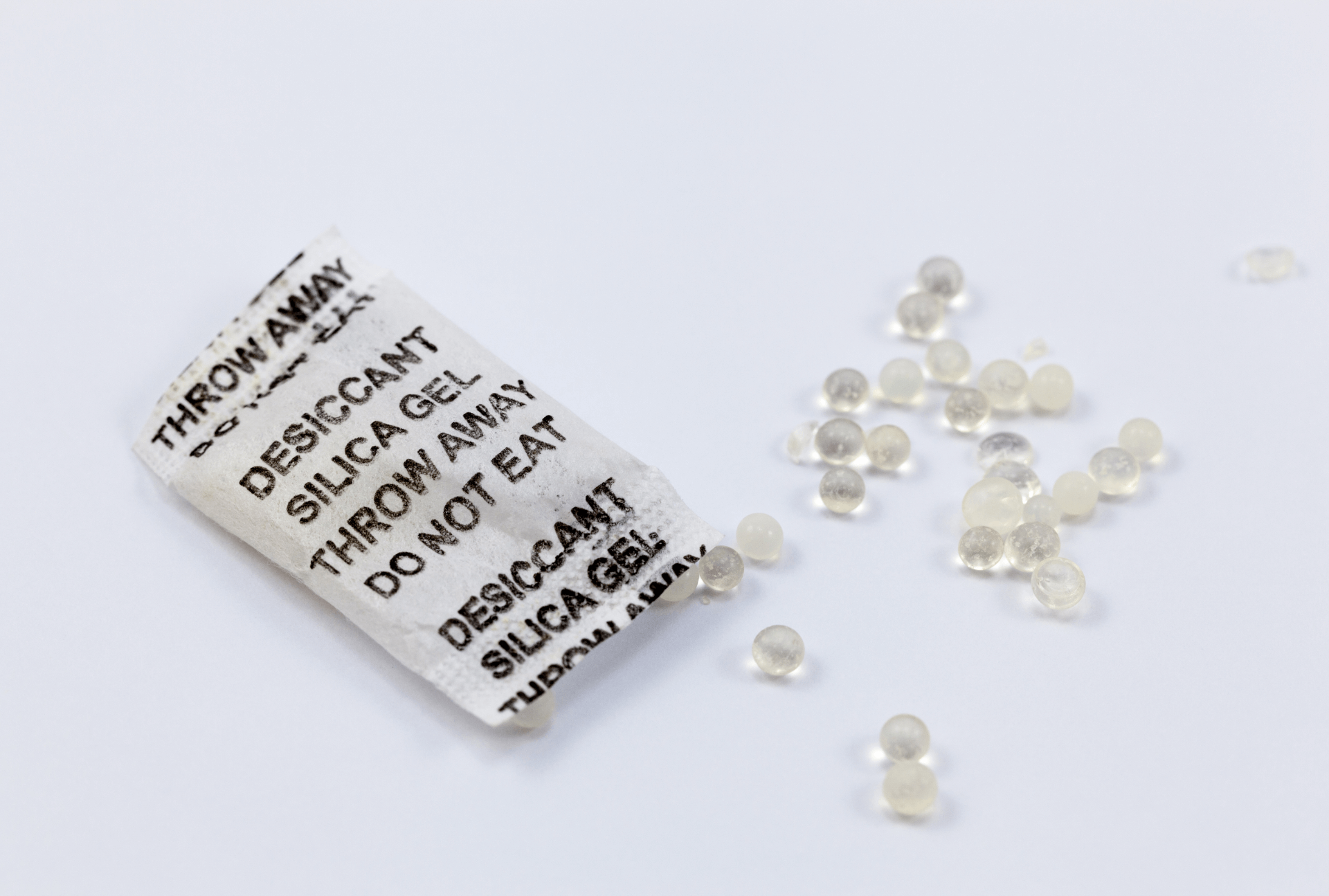 7 Surprising Uses for Silica Gel Packets